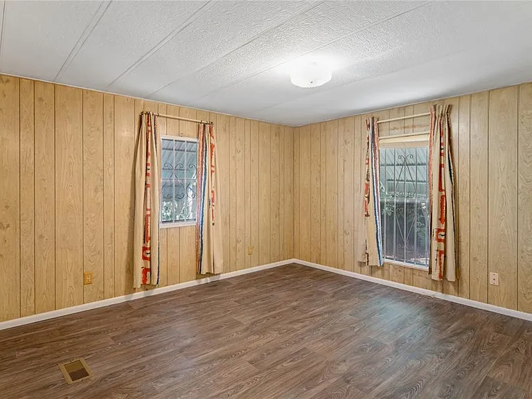 6601 Sutherland Ave — Photo 18