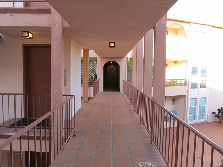 2035 4th St #202C — Photo 3