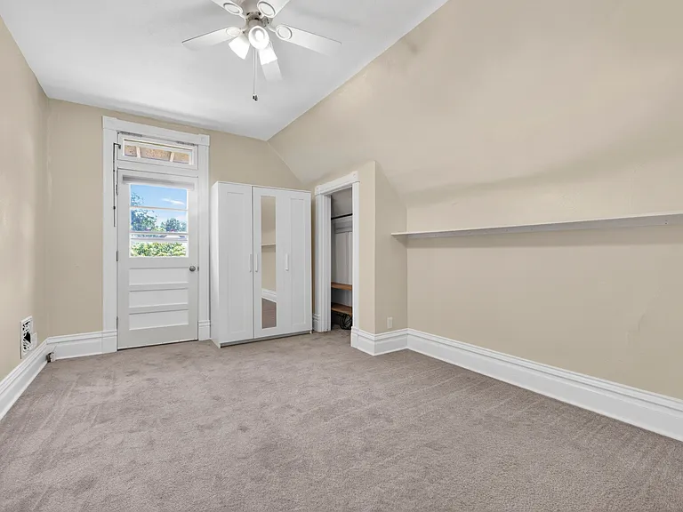 3rd Bedroom has Balcony