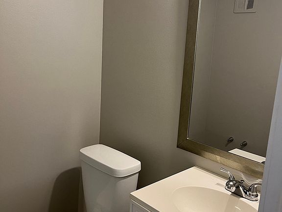 Guest bathroom.