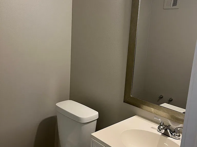 2491 Riverside Dr #103 — Photo 16