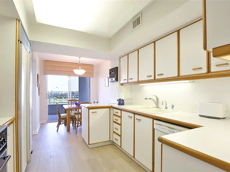 775 Longboat Club Rd #405 — Photo 12