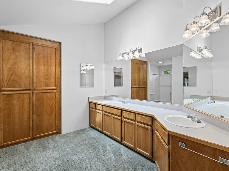 621 Shadow Wood Dr — Photo 13
