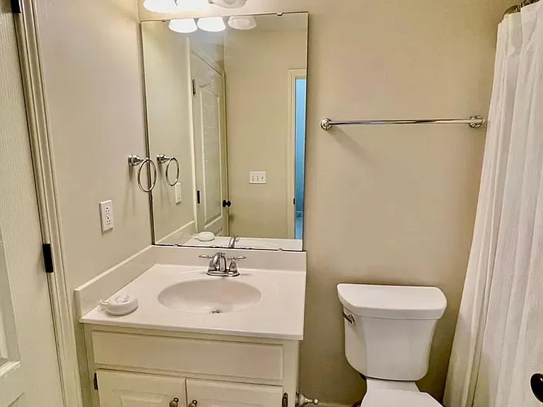 2150 Anderson Rd #304 — Photo 2