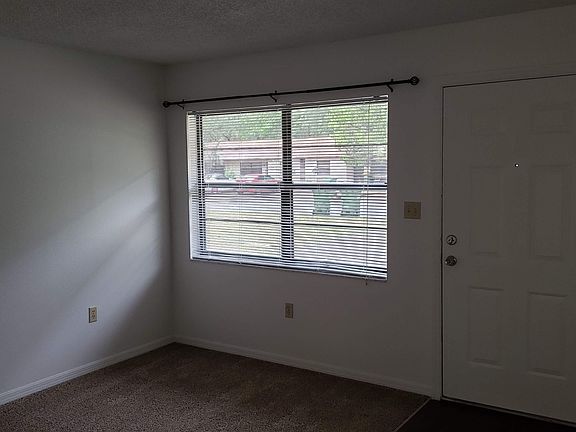 2nd image of 212 Tanglewood Dr