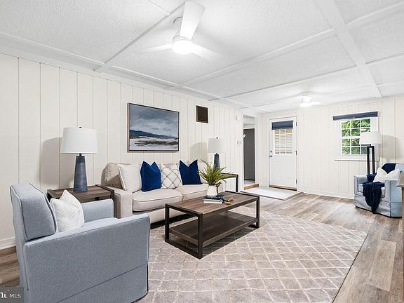 3rd image of 1518 Avenue E