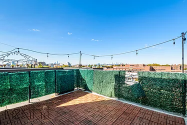 Rented by Rennit Inc.