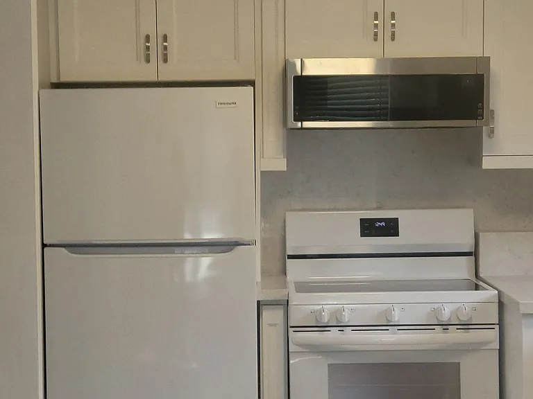 492 Pinegrove Rd — Photo 13