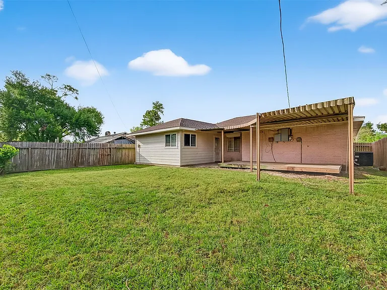 15022 Chipman Ln — Photo 31