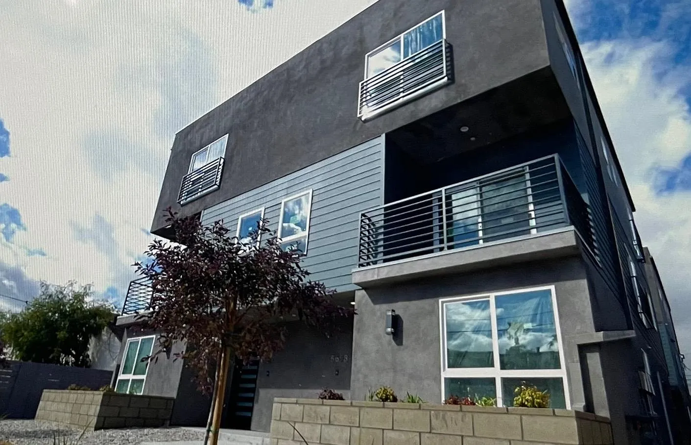 4 bed, 1650 sqft, $4,500 — Photo 1