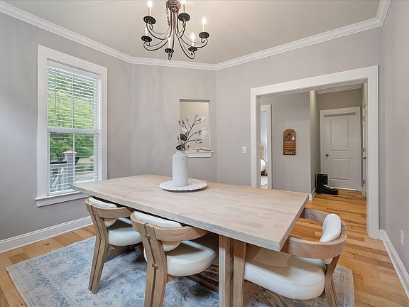 5th image of 2565 Rutherford Way