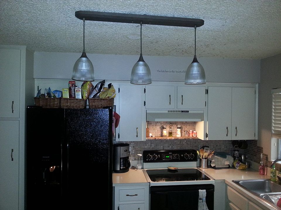 2nd image of 979 Buttercup Dr