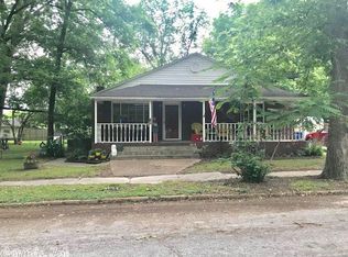 704 SW 2nd St, Corning, AR 72422