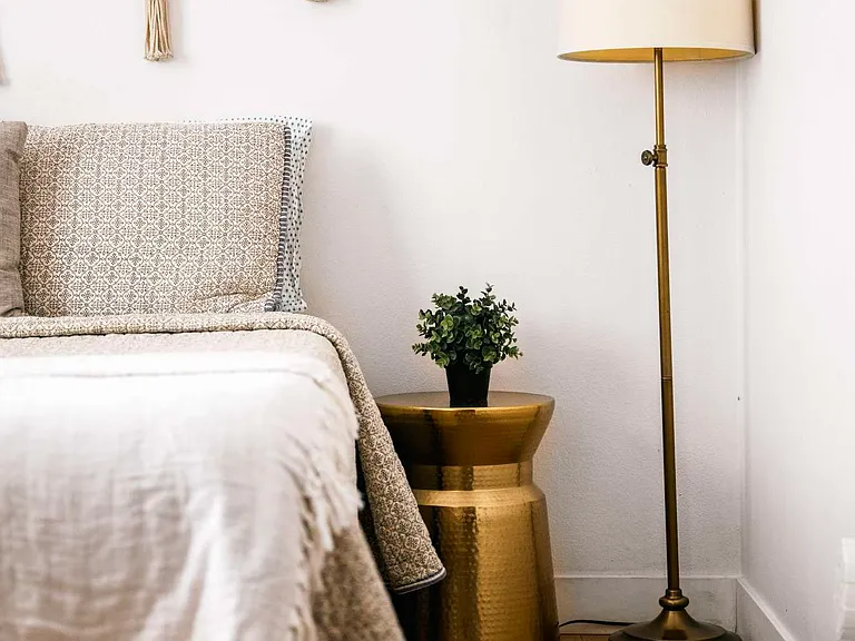 queen bedroom 3