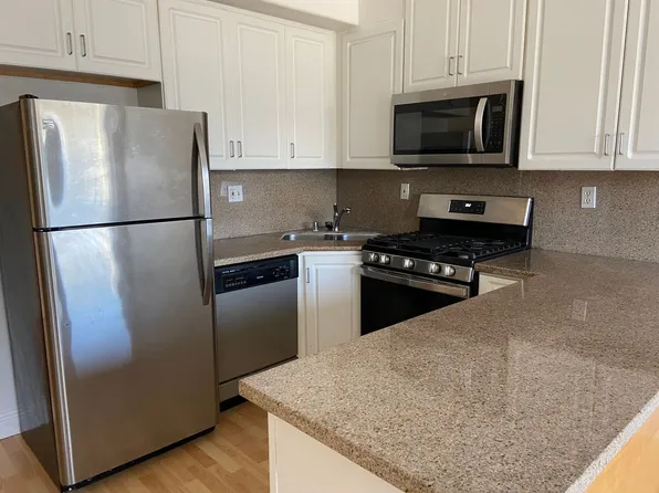 1515 14th Ave APT 204, Oakland, CA 94606