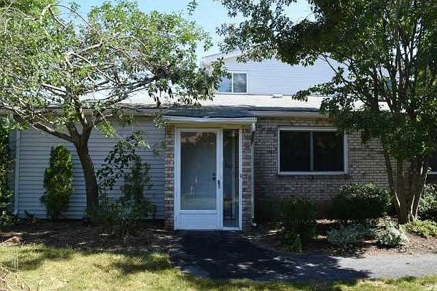 1st image of 961 Great Hill Dr #961