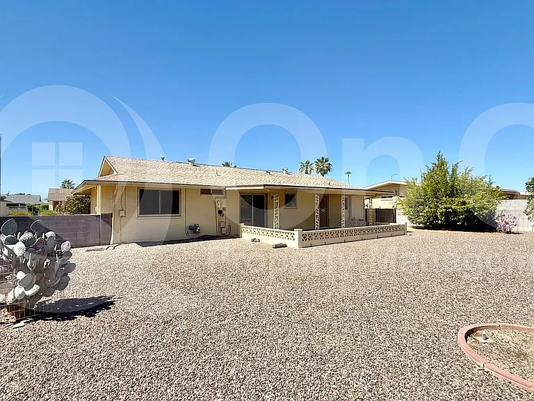 11038 W Cheryl Dr — Photo 6