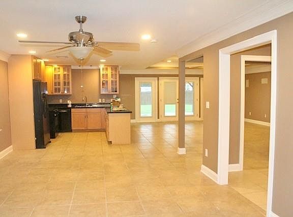 3rd image of 5101 Bancroft Dr
