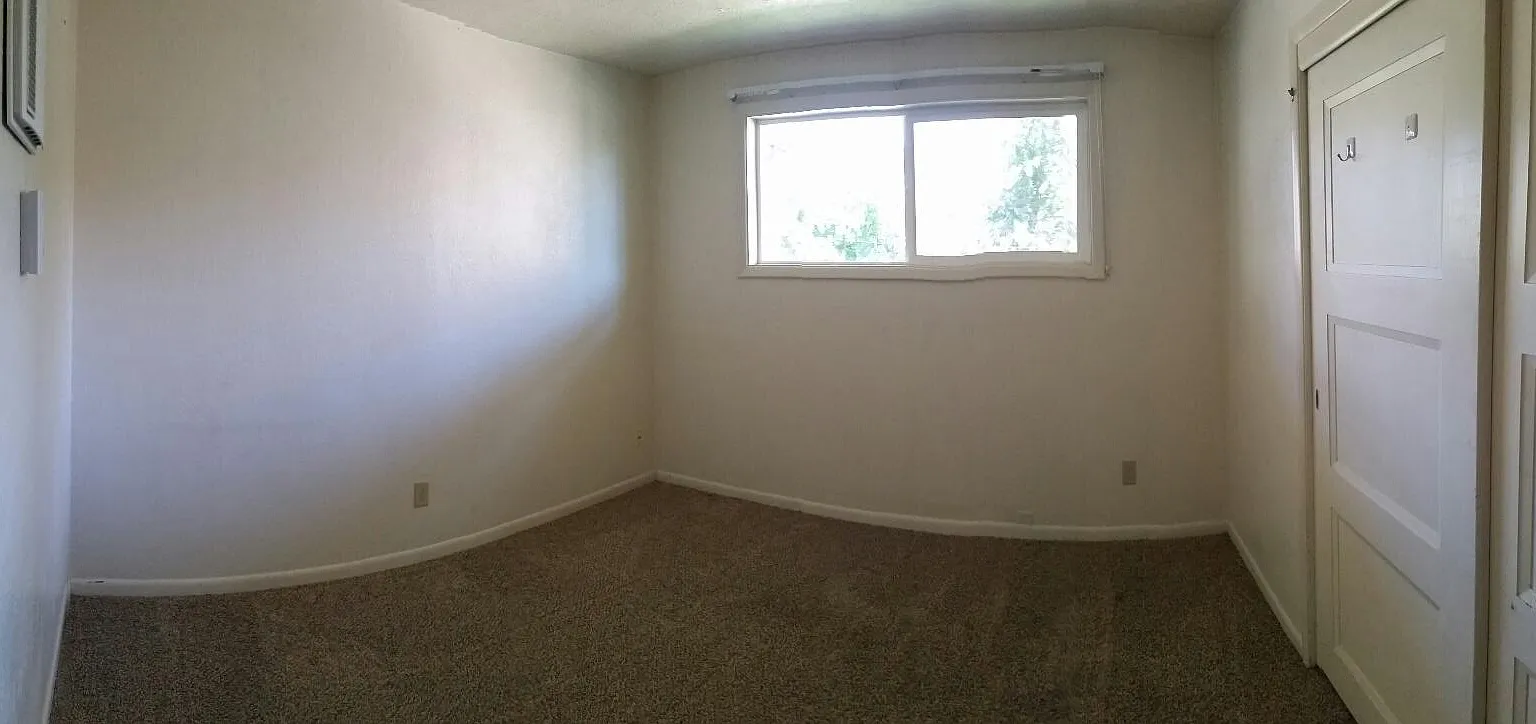 2 bed, 1100 sqft, $1,350 — Photo 2
