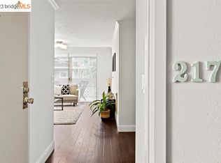 2005 Pleasant Valley Ave APT 217, Oakland, CA 94611