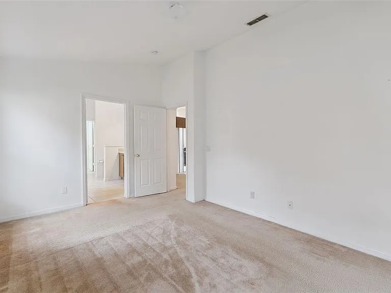 1346 Solana Cir — Photo 12