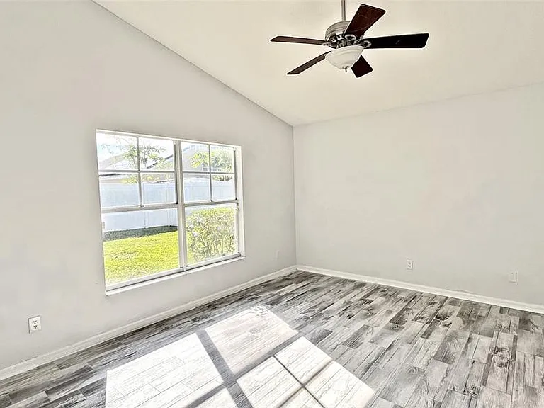 337 Silver Palms Cir — Photo 18