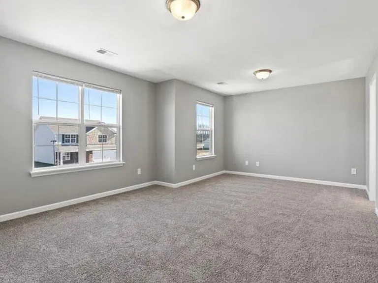 301 Krauss Dr — Photo 11
