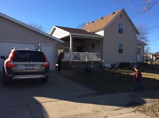 400 2nd Ave SE, Wells, MN 56097