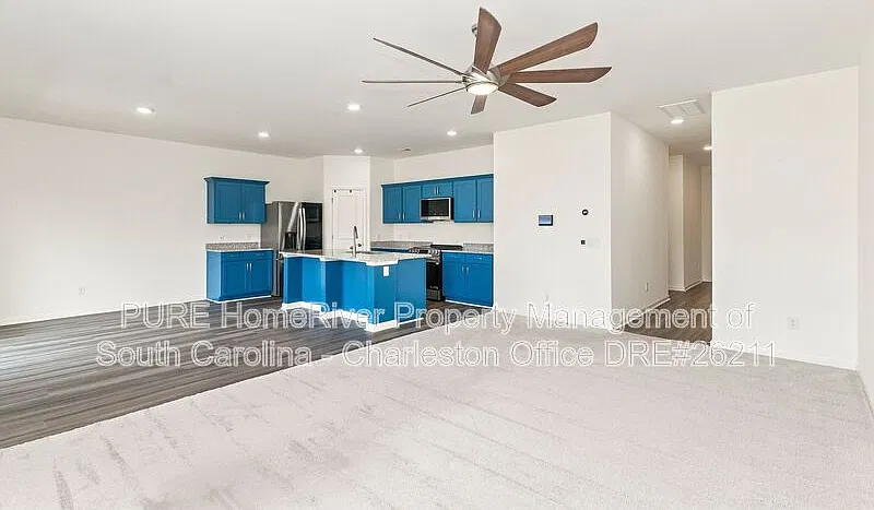 4 bed, 3.0 bath, 2289 sqft, $2,249 — Photo 2