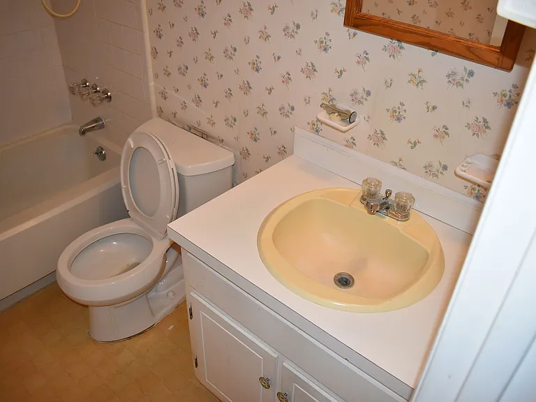 209 Reynolds Ave — Photo 11