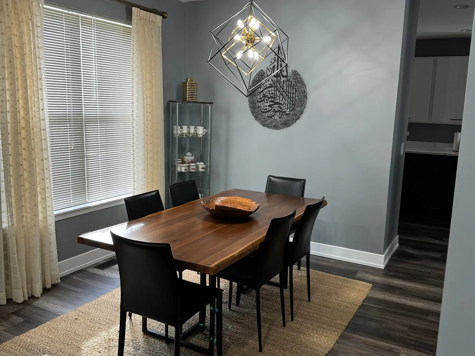 2131 W Silverleaf Ln — Photo 3