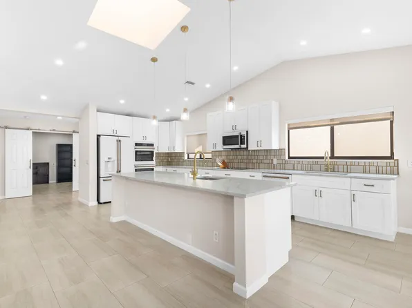 21460 Laguna Drive, Boca Raton, FL 33433