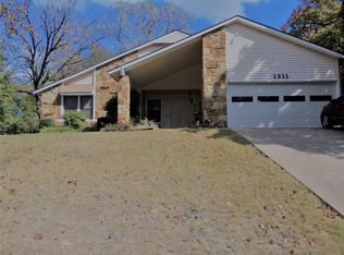 1311 Oak Rd, Catoosa, OK 74015