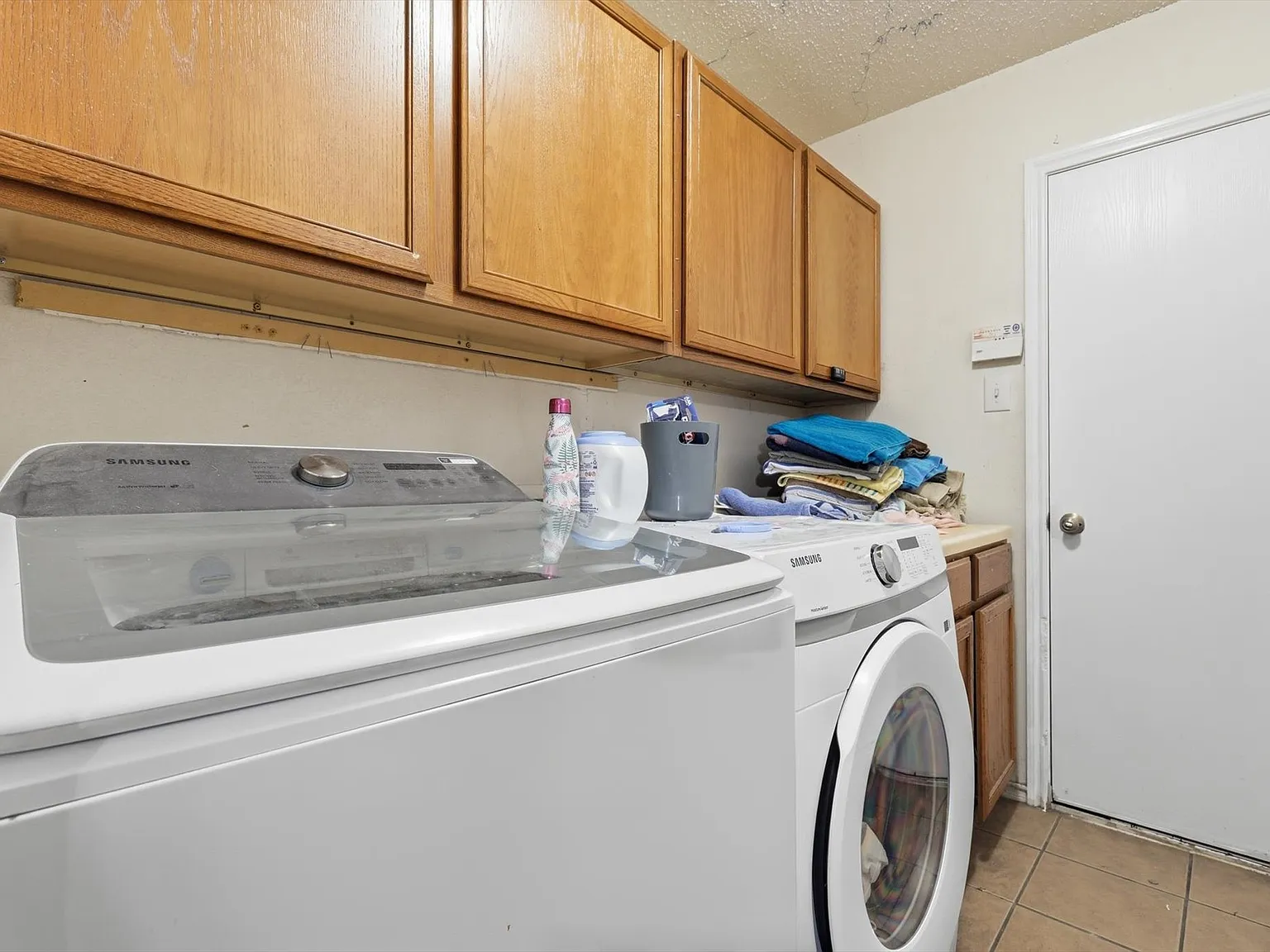 5 bed, 3440 sqft, $2,600 — Photo 3