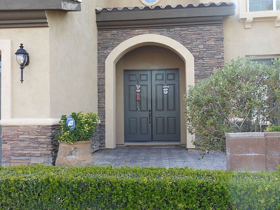 Exquiste courtyard entrance