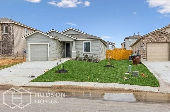 3 bed, 2.0 bath, 1151 sqft, $1,349 — Photo 3