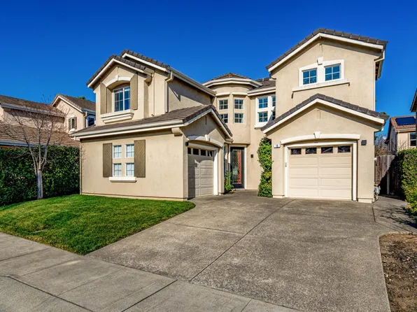 10 Summerbrooke Circle, Napa, CA 94558