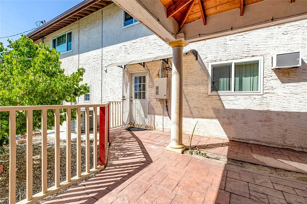 1 bed, 680 sqft, $2,100 — Photo 1