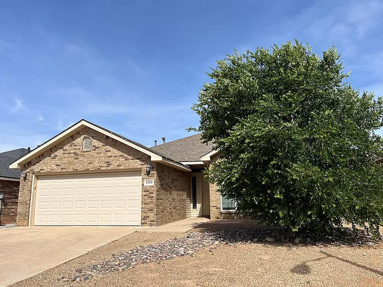 1008 Rangers Ct — Photo 1