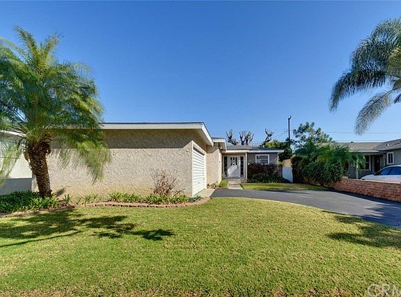 3rd image of 5502 Canehill Ave