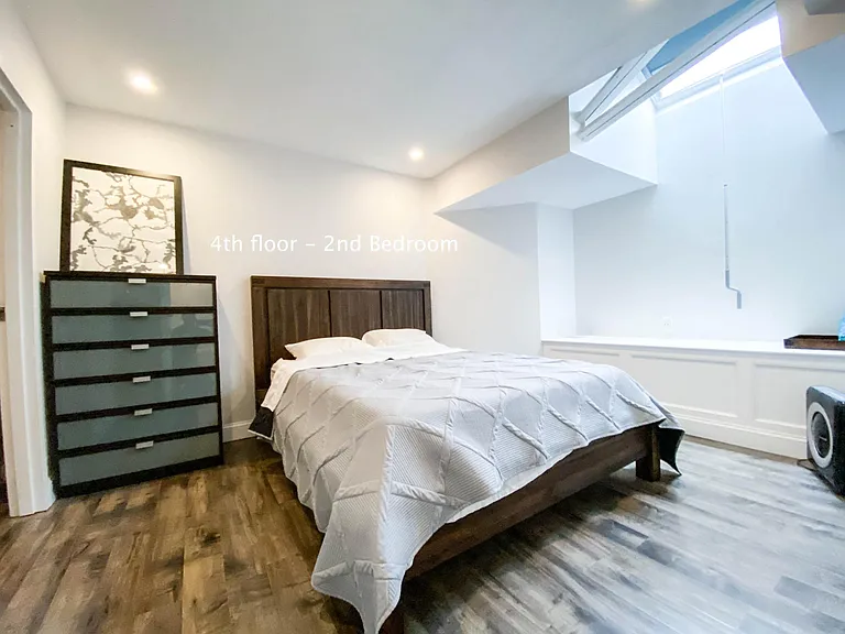 106 13th St #323 — Photo 11