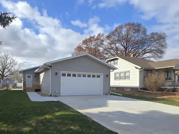 308 S 13th Pl, Norfolk, NE 68701