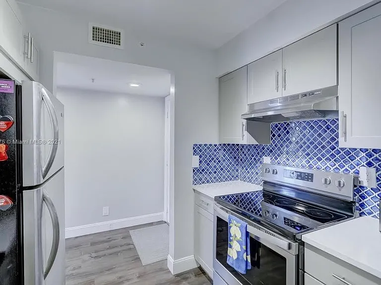 1350 SE 3rd Ave #211 — Photo 11