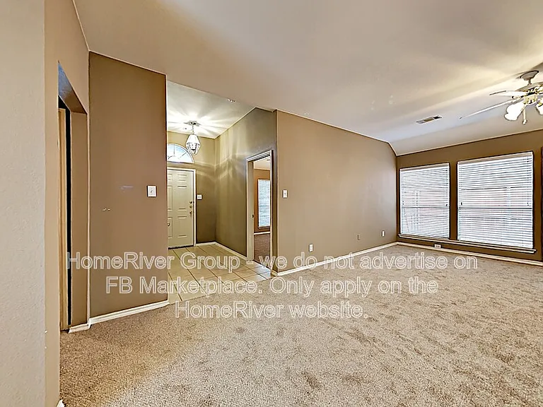 2405 N Brook Dr — Photo 5