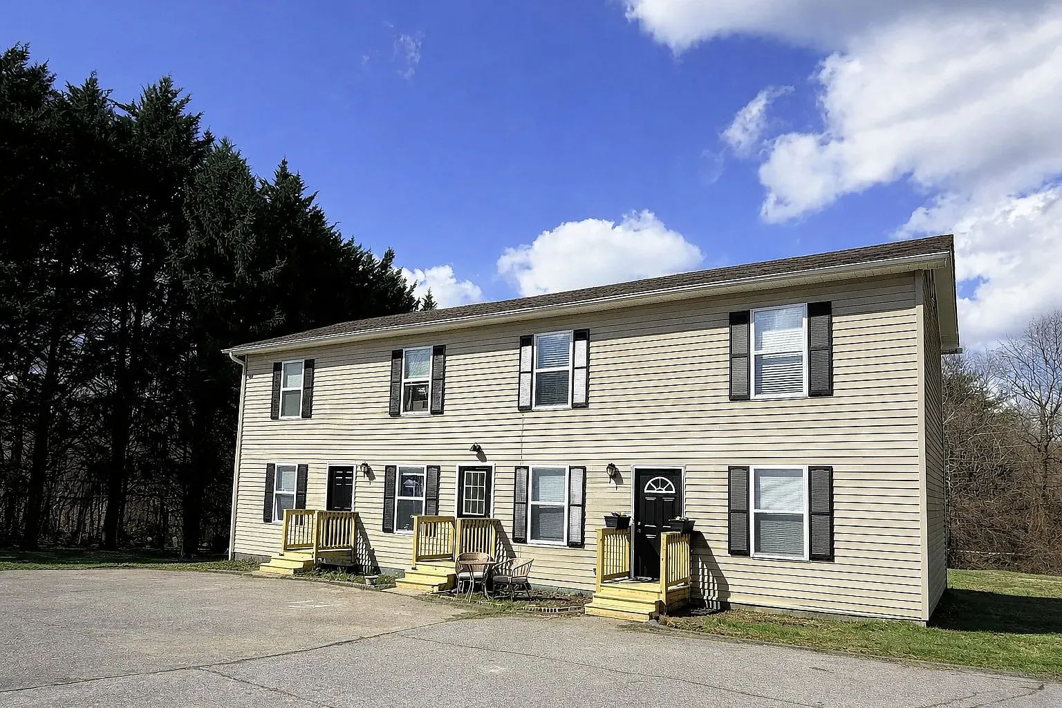 2 bed, 792 sqft, $1,400 — Photo 1