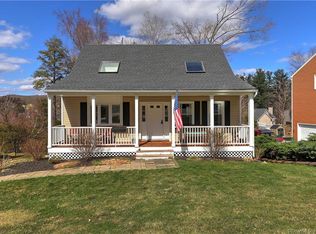 15 Starwood Ln, Beacon Falls, CT 06403