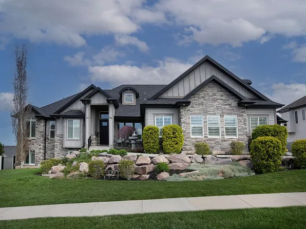 977 S Parkway Dr E, North Salt Lake, UT 84054