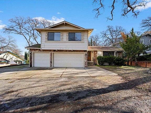 2nd image of 2435 Sandpiper Way