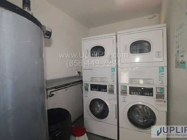 3434 Monroe St #4 — Photo 16