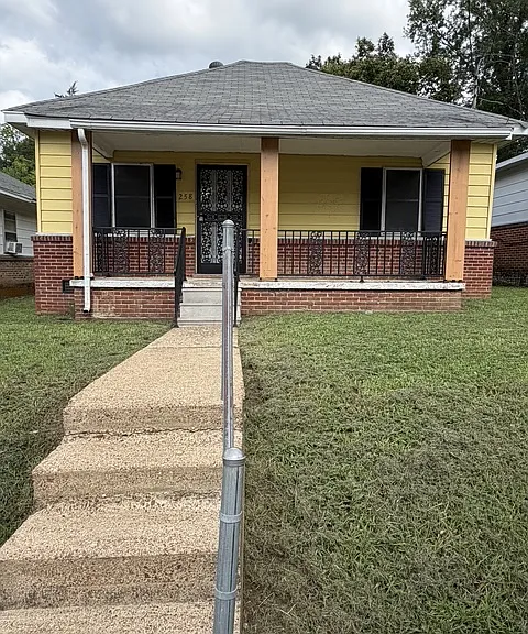 258 Oak St — Photo 4